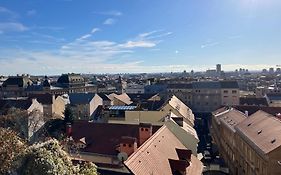 Grich Top Location Apartment